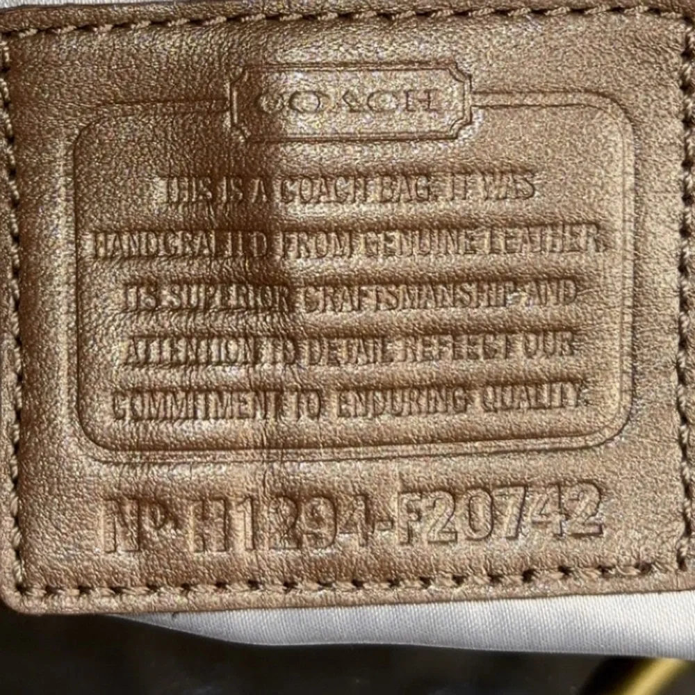 Coach 2012 Gallery copper Embossed Leather Tote EUC - Picture 14 of 15